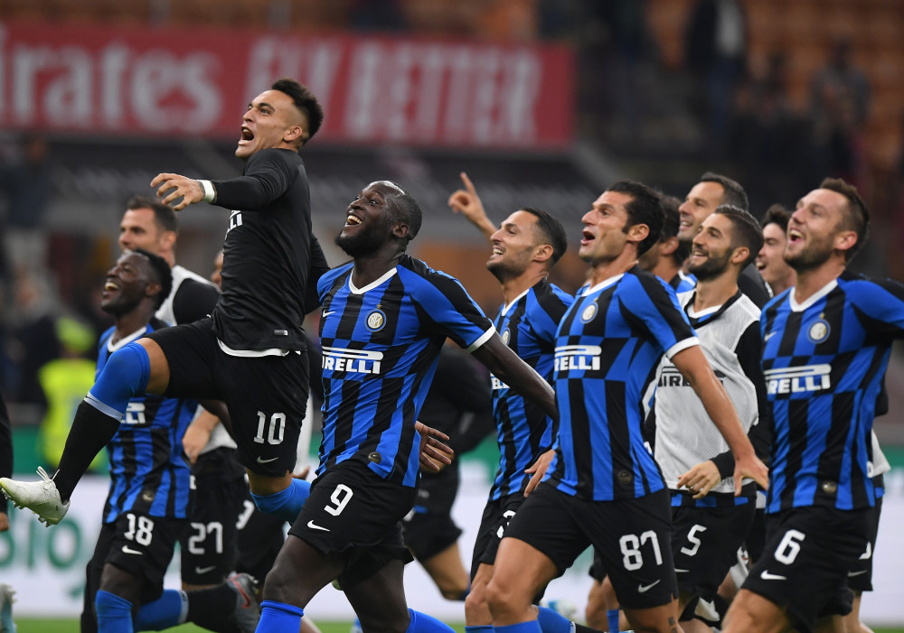 姆巴佩官宣今夏自由身加盟皇马，巴黎球迷抗议