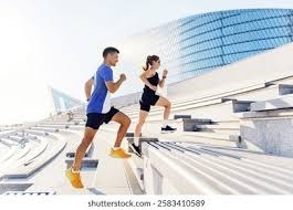 湖人本赛季关键时刻首次失利 东契奇六犯离场怒摔护膝捂脸显失落