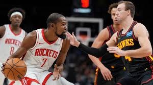 执法有温度，马宁在点球大战结束后，安慰南通队失点队员