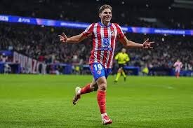 高校电竞学子的热爱，该怎么被接住？